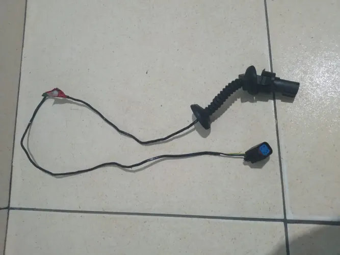 Chicote Porta Traseira direita Ford Fiesta Street ate 2006 (Usado)