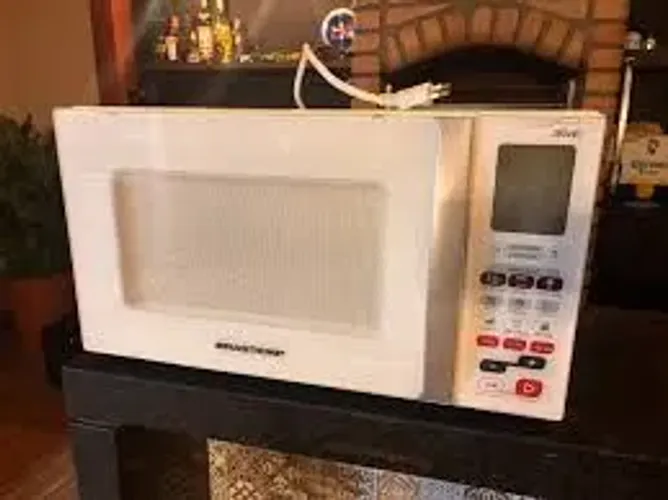 Microondas Brastemp Grill 32L funcionando