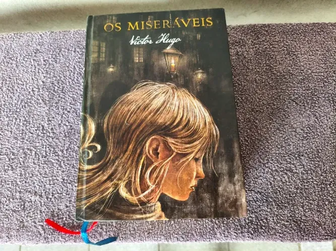 livro Os miseraveis - Vitor Hugo
