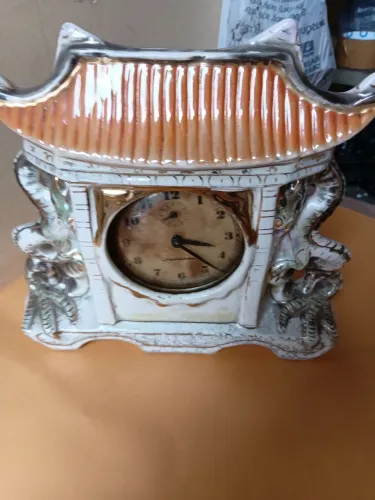Relógio porcelana antigo