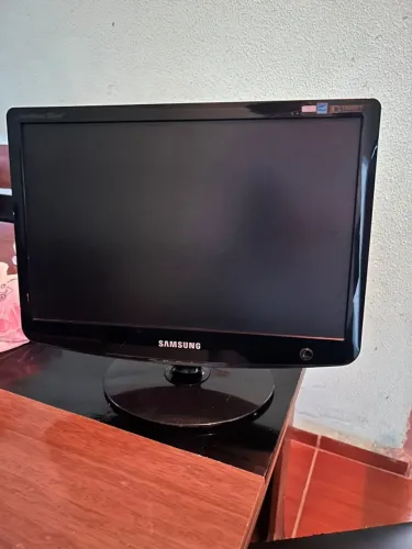 Monitor Samsung 17 Polegadas SyncMaster 732NW