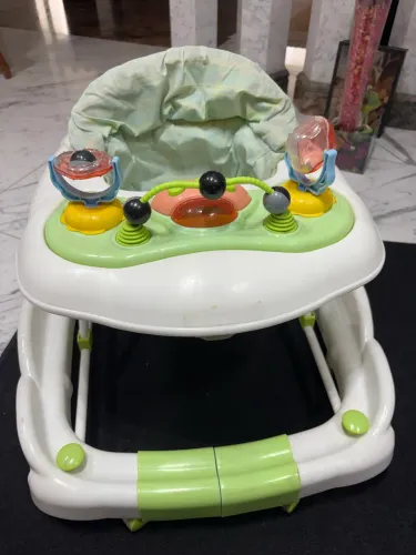 Andador musical para bebê
