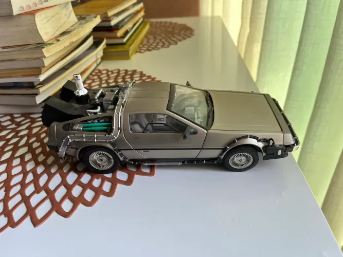 VENDE SE DeLorean Time Machine de De Volta para o Futuro