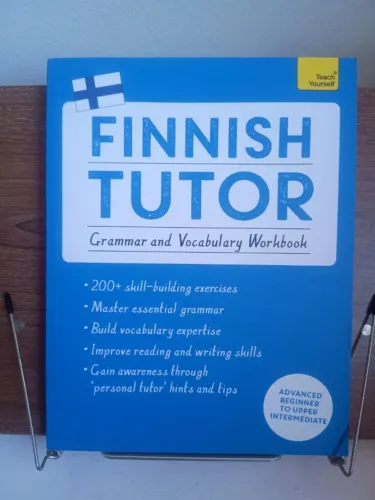 Livro Finnish Tutor - Grammar and Vocabulary Workbook