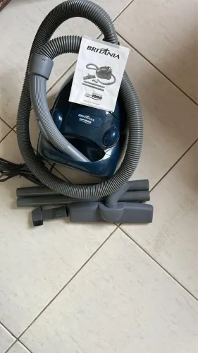 Aspirador de pó Britânia 1000
