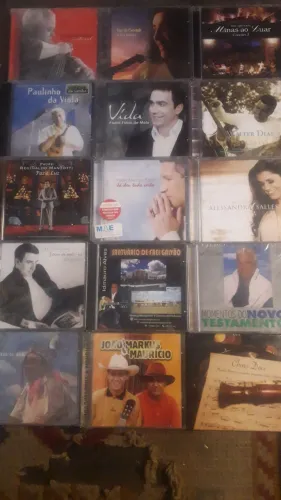 CDs novos , lacrados.