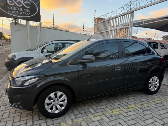 Chevrolet Onix Hatch LT 1.0 8V Flex Mec. 4P 2019
