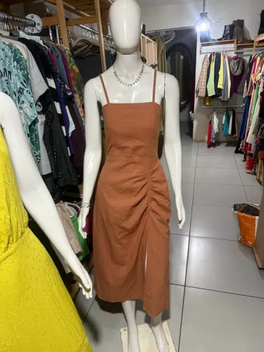 Vestido linho marrom, novo, tamanho M