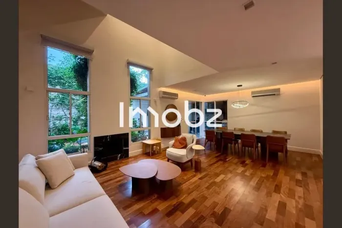 Casa à venda na Rua Comendador Elias Zarzur, 568 - Santo Amaro - São Paulo - SP