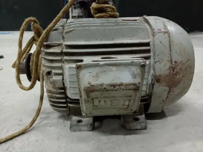 MOTOR ELETRICO TRIF. WEG 10CV 2P 380/660V 60HZ RPM 1.7600