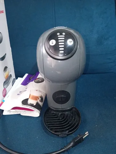 Vende se cafeteira dolce Gusto gênio 220v