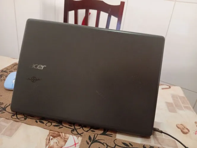 Vende-se Notebook usado para reutilizar as peças ou outros.