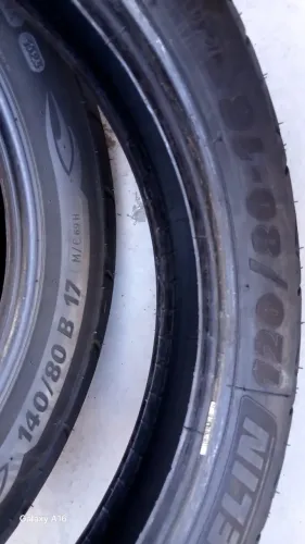 Par de Pneus Michelin! Novos!