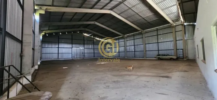 Grupo Intervale ALUGA e VENDE Galpão Comercial e Industrial com 1300m² e CASA com piscina 
