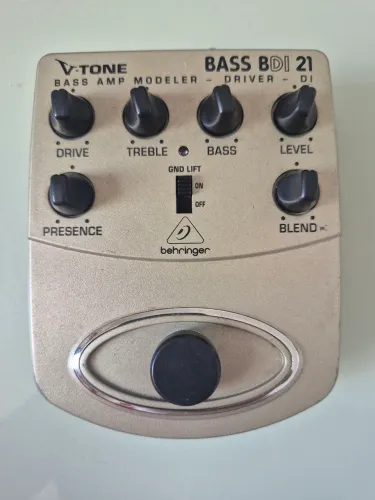 Pedal Behringer Bass BDI 21