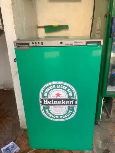 Freezer usado mais é bom estado funcionando tudo certinho 127v