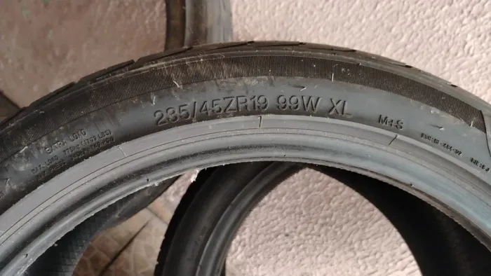 Pneus Aro 19 Nunca usado
