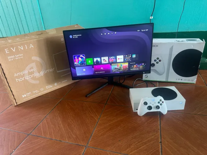 Vendo um xbox s mais um monitor game