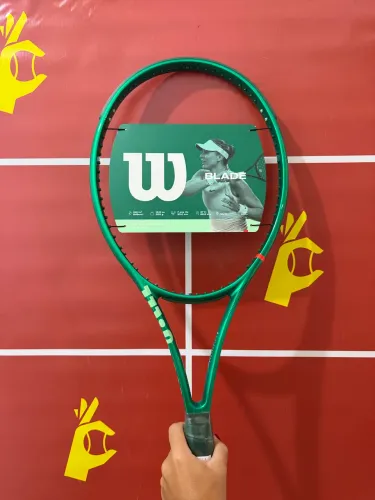 Raquete de Tênis Wilson Blade 100 V10 