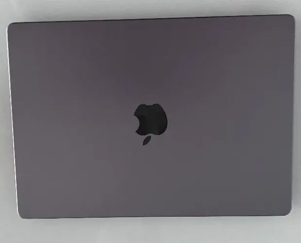 Macbook Pro 2023 M2, 512 GB, 16GB RAM, com AppleCare + até 27/10/2026. Proteção total!