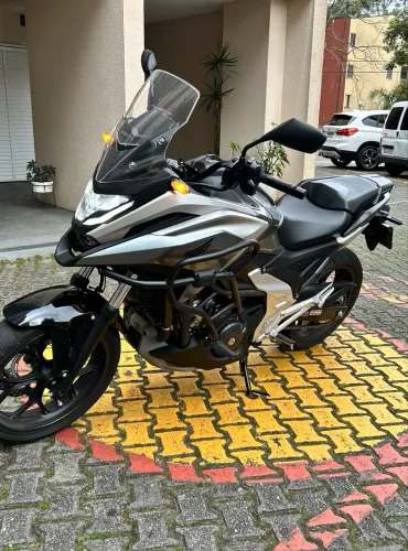 NC 750X ABS DCT (Automática 5 mil km) 2025