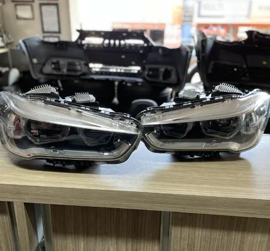Farois BMW Usado Original semi novo  X1 2018 loja Fisica em goiânia @audicarautopecas