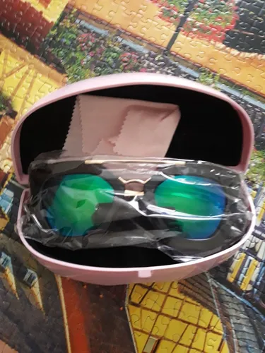 Óculos de sol com proteção UV