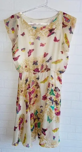 vestido estampa de borboletas, bem delicado e leve, tamanho :PP