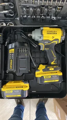 Chave de Impacto 20v com Motor Brushless 02 baterias - Stanley (Loja)