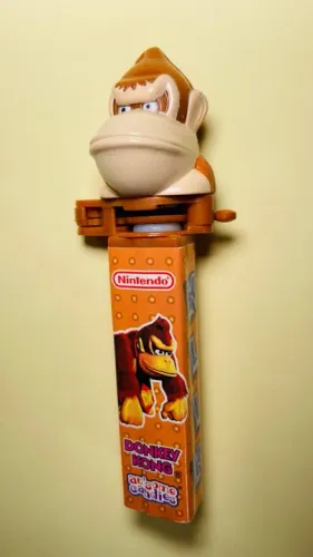 Porta Pez Donkey Kong (vazio) - altura 10 cm (vintate look) 2005 - item de colecionador