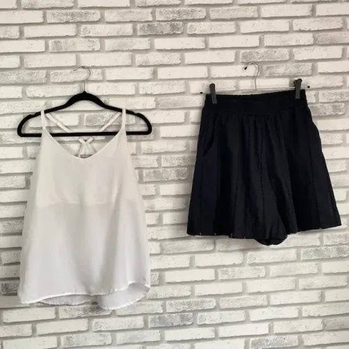 Blusinha Bata De Alcinha Branca Manly + Shorts Preto Soltinho Nanaminze Tamanho P