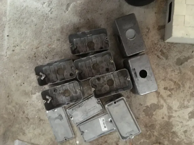 Caixa de Luz de ferro 3/4 e 1/2