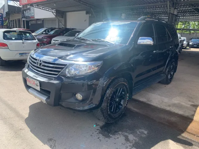 Hilux SW4 SRV 3.0 Diesel 4x4 2014 Preta 07 Lugares Cambio Automático Completa