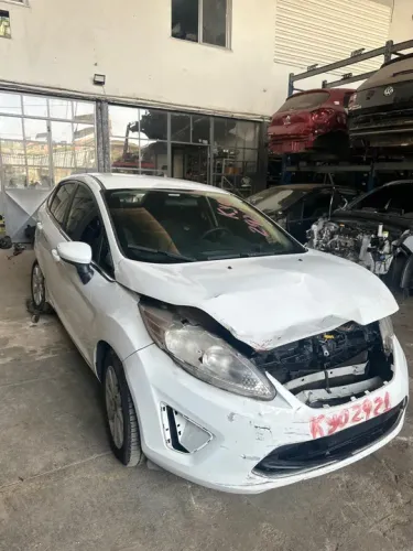 Peças Ford New Fiesta mexicano sedan
