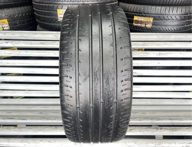 Pneu 235/40/18 Kumho Ecsta XT R$249,00 / Pneu 235/40R18
