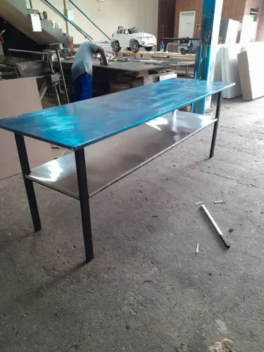 Mesa tampo inox base alumínio 1.40x60