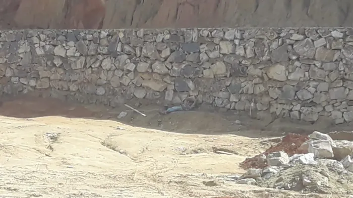 Amigo7daconstrucao muro de pedra calçadas  bancos etc...