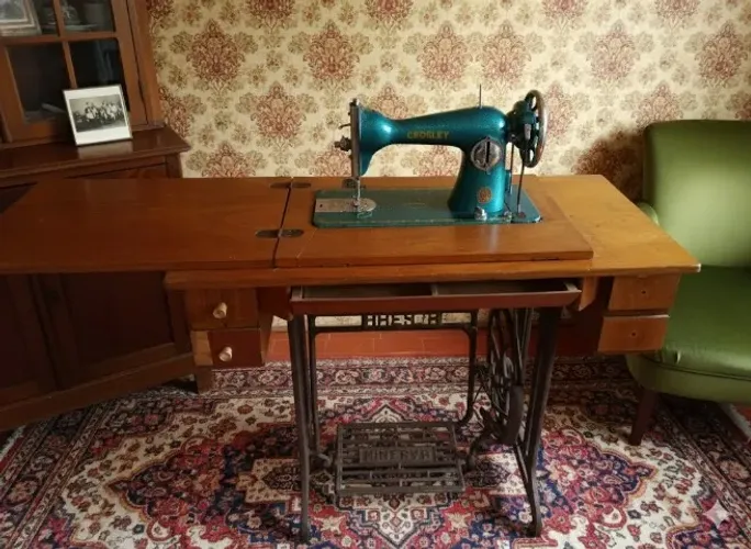 Máquina de Costura Antiga