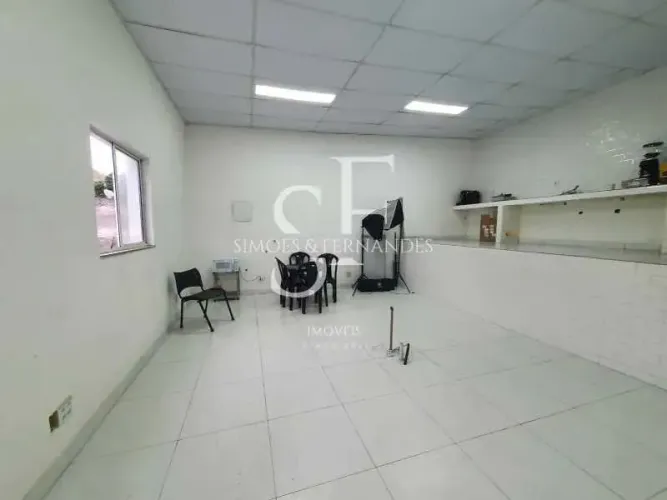 São Cristóvão - Rua São Luiz Gonzaga - Casa frente de rua, servindo para fins residenciais