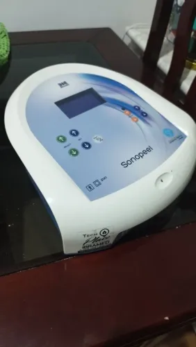 Aparelho de Peeling Ultrassônico para Limpeza de Pele Sonopeel