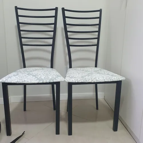 2 Cadeiras de Ferro