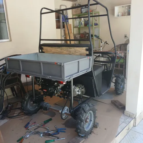 UTV mini sem o motor.
