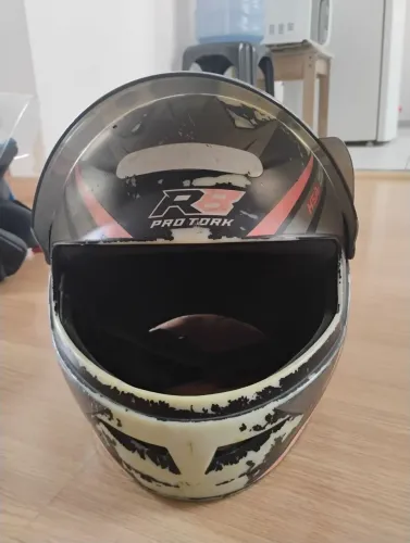 Capacete