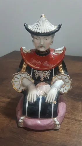 Boneco de Porcelana Chinês Antigo