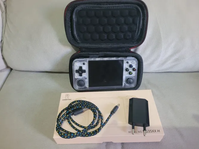 RG35XX H com case+carregador+micro SD128gb
