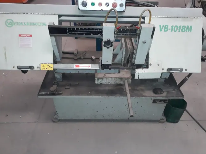 Serra de fita VB-1018M  muito nova