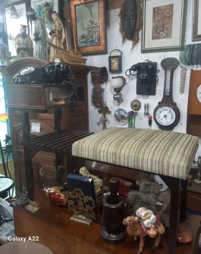 Mesa de telefone vintage