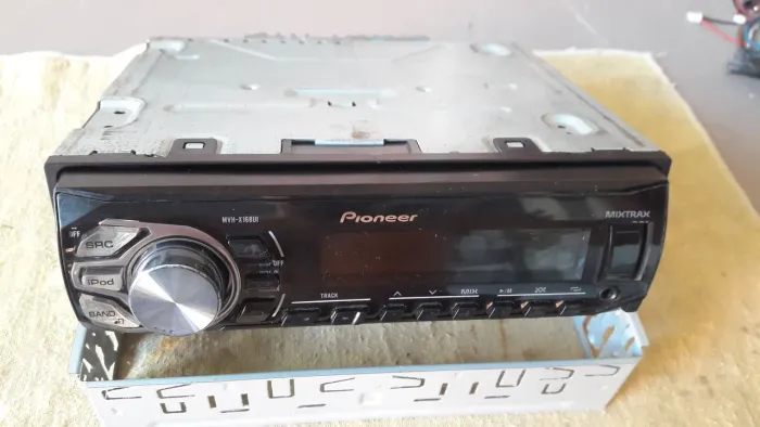 SOM PIONEER MVH 168UI