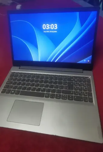 Notebook LENOVO CORE I5 Excelente