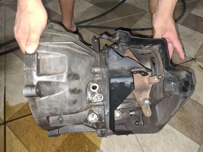 CAIXA DE CÂMBIO FORD KA 2015 - 1.0 - *